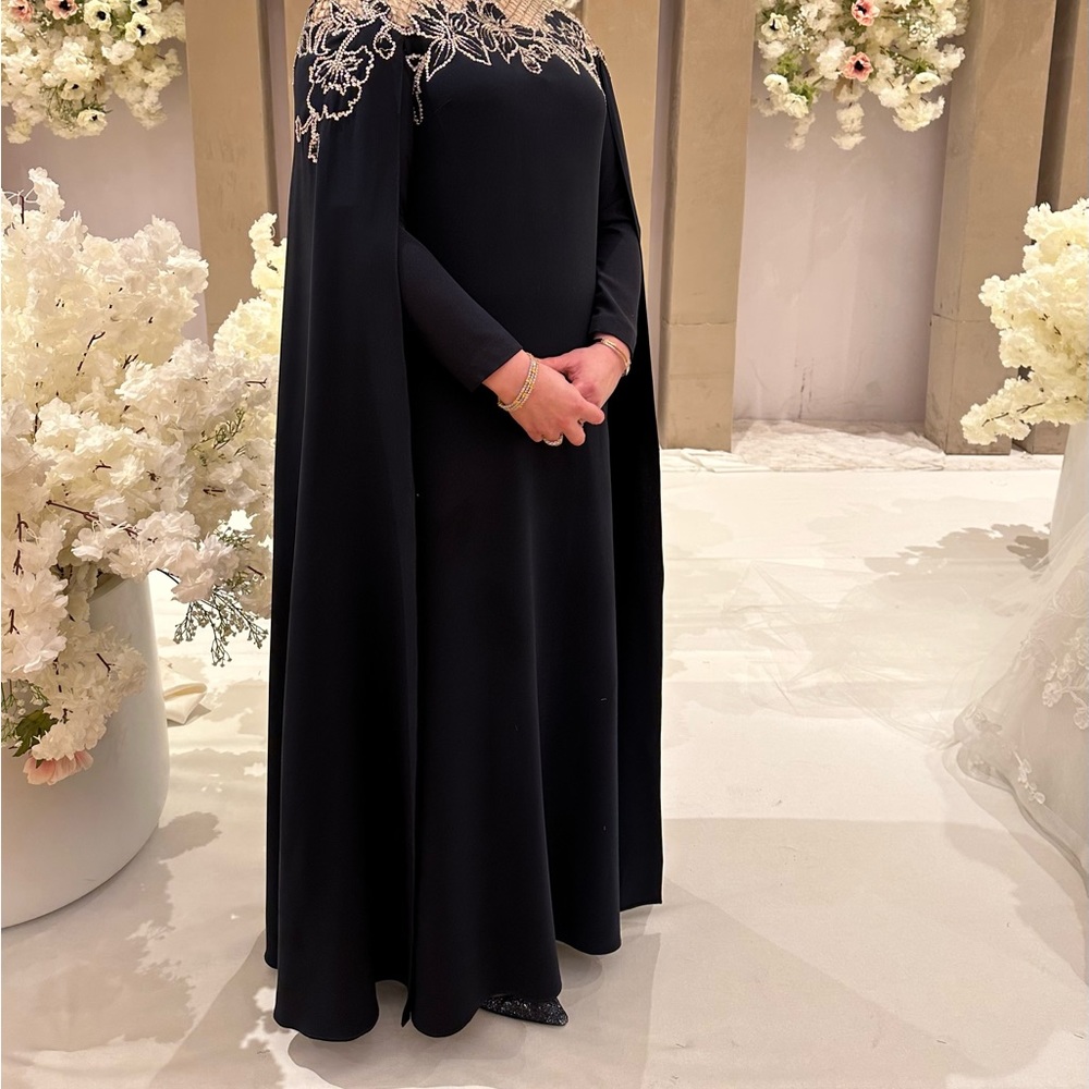 Oscar De La Renta embellished cape gown blue Size 42 Sleeves Can Be Removed - Picture 2 of 3